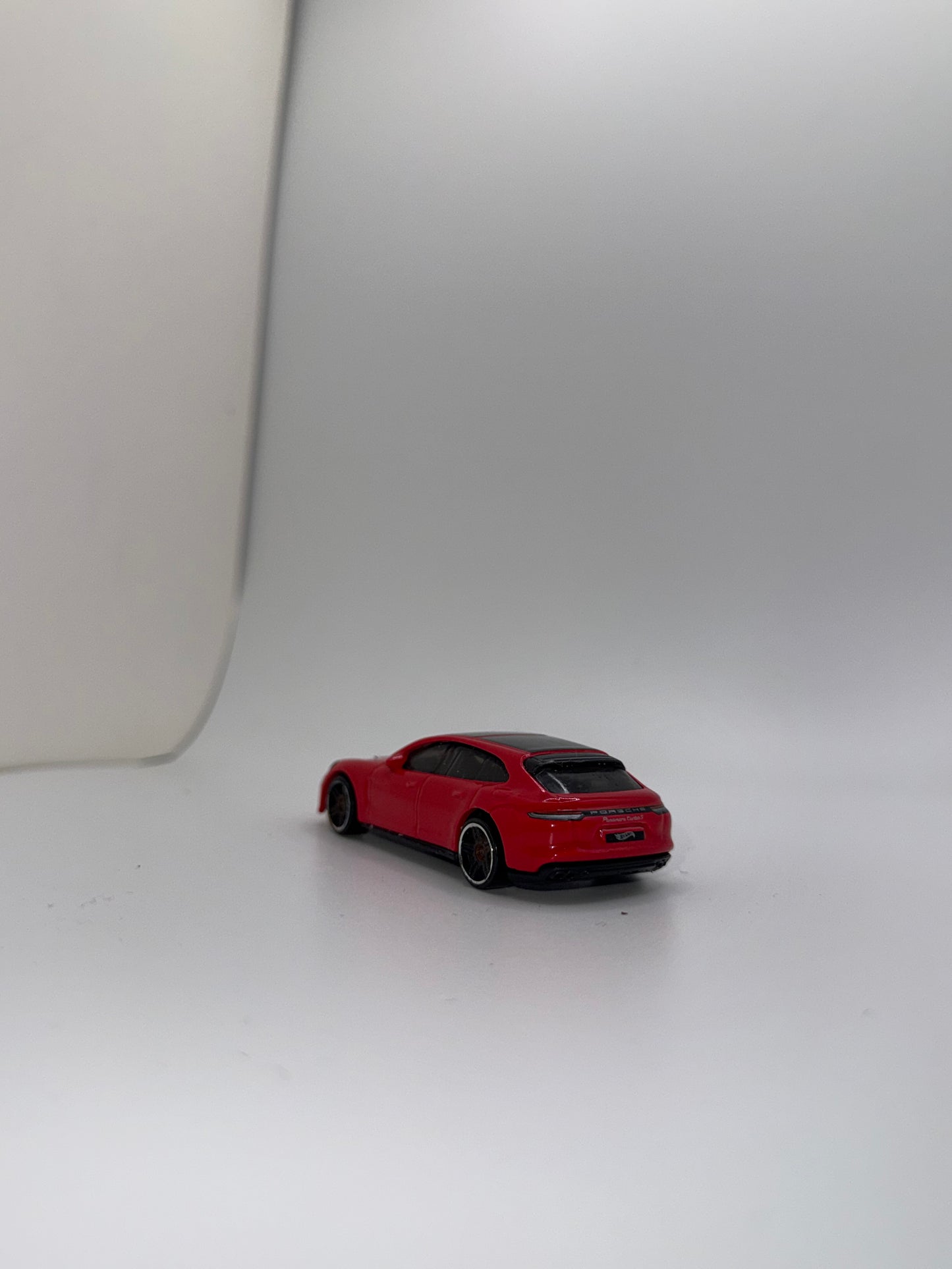 Hot Wheels loose Cars (Porsche Panamera Turbo S E-hybird Sport Turismo)