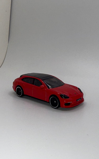 Hot Wheels loose Cars (Porsche Panamera Turbo S E-hybird Sport Turismo)